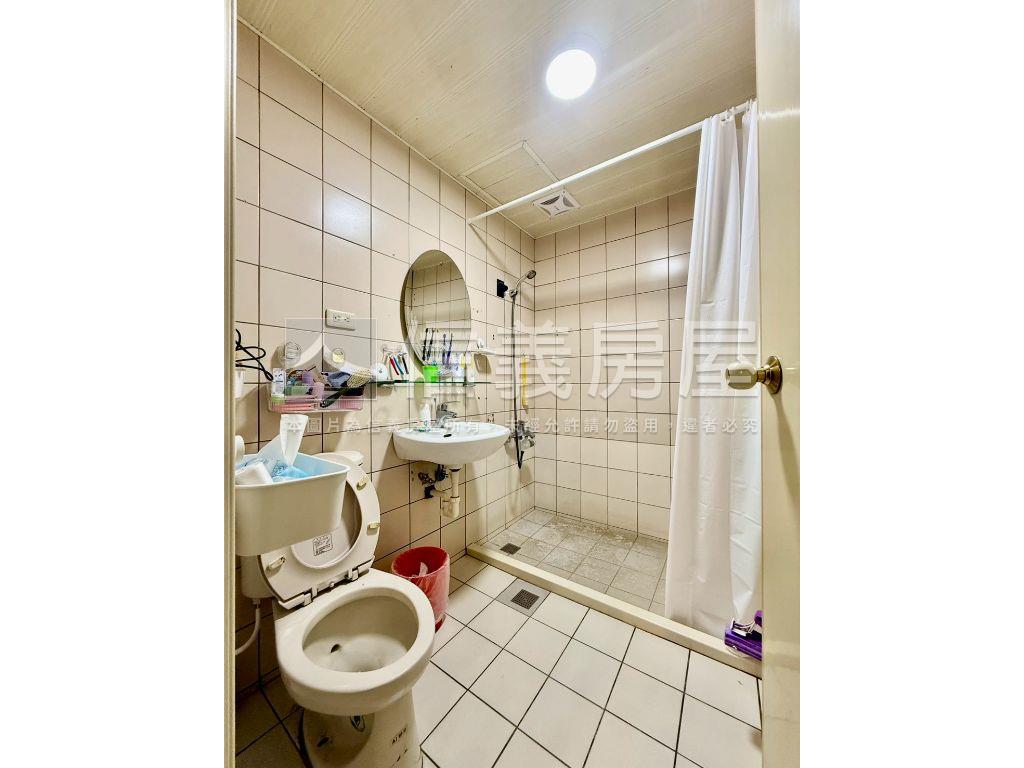 國揚大地美屋３房車位房屋室內格局與周邊環境