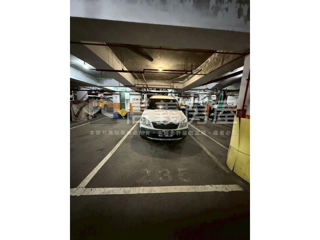 國揚大地美屋３房車位房屋室內格局與周邊環境