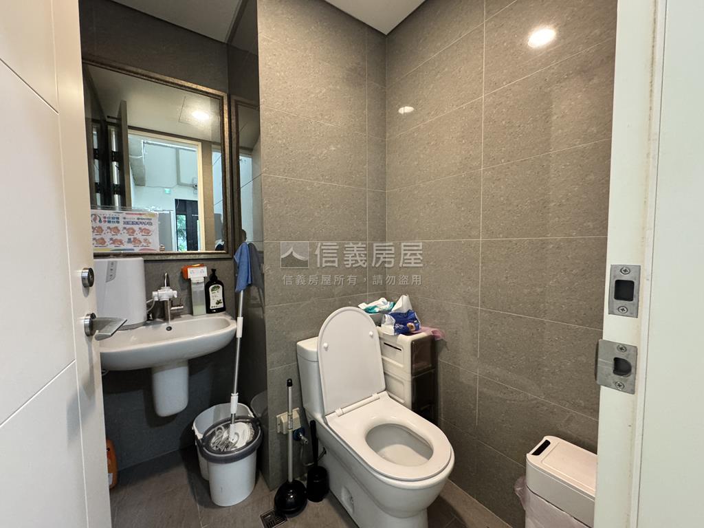 金店面｜冠德泰極房屋室內格局與周邊環境