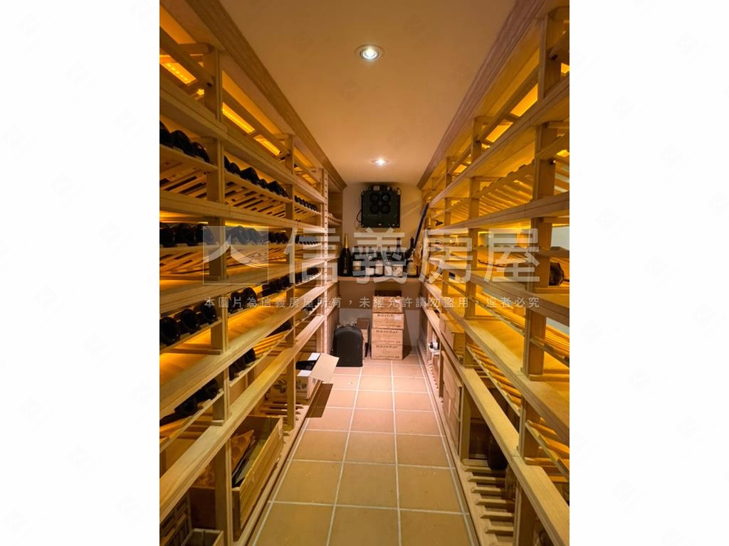 約克國際邊間店面房屋室內格局與周邊環境