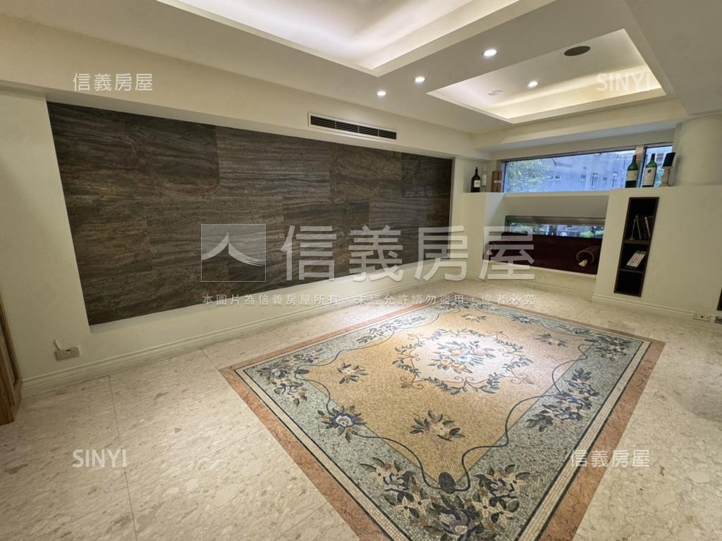 約克國際邊間店面房屋室內格局與周邊環境