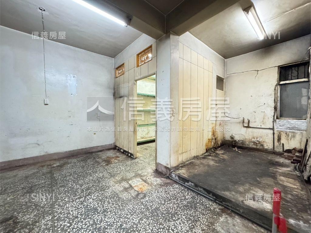 邊間一樓金店面房屋室內格局與周邊環境