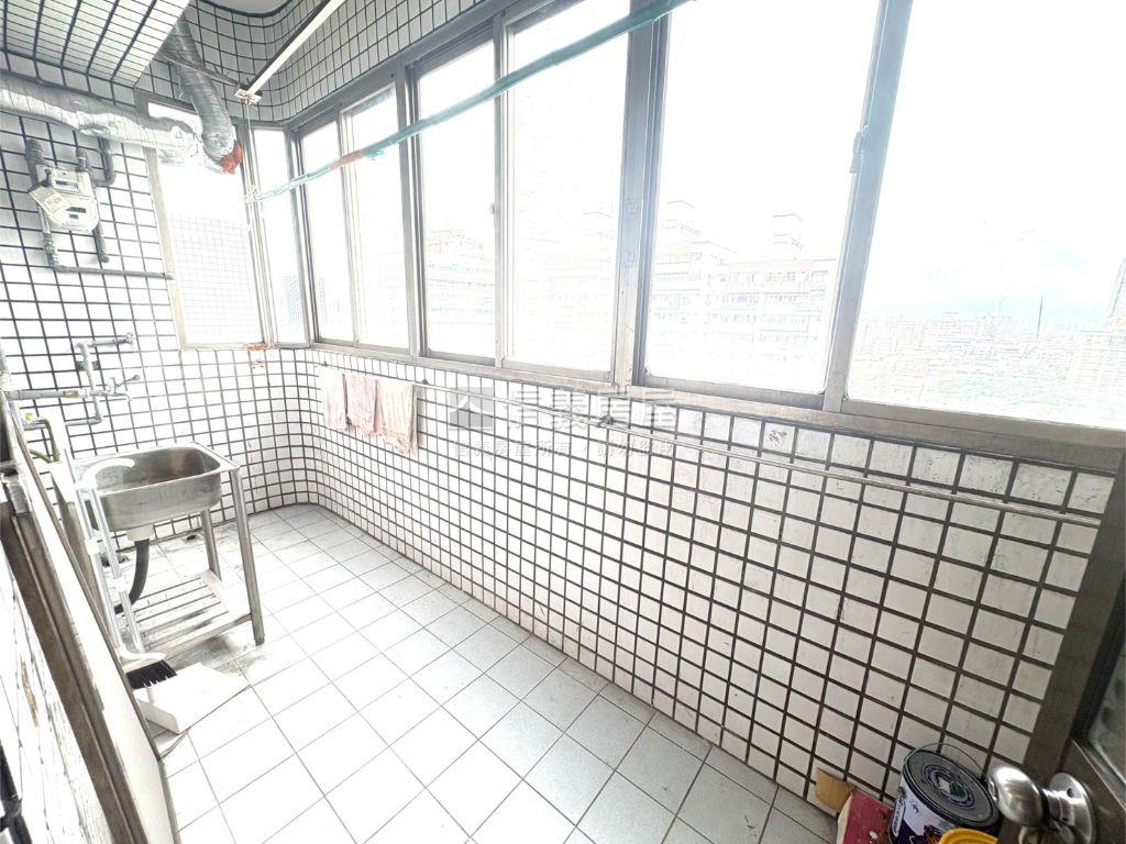現代星洲房屋室內格局與周邊環境