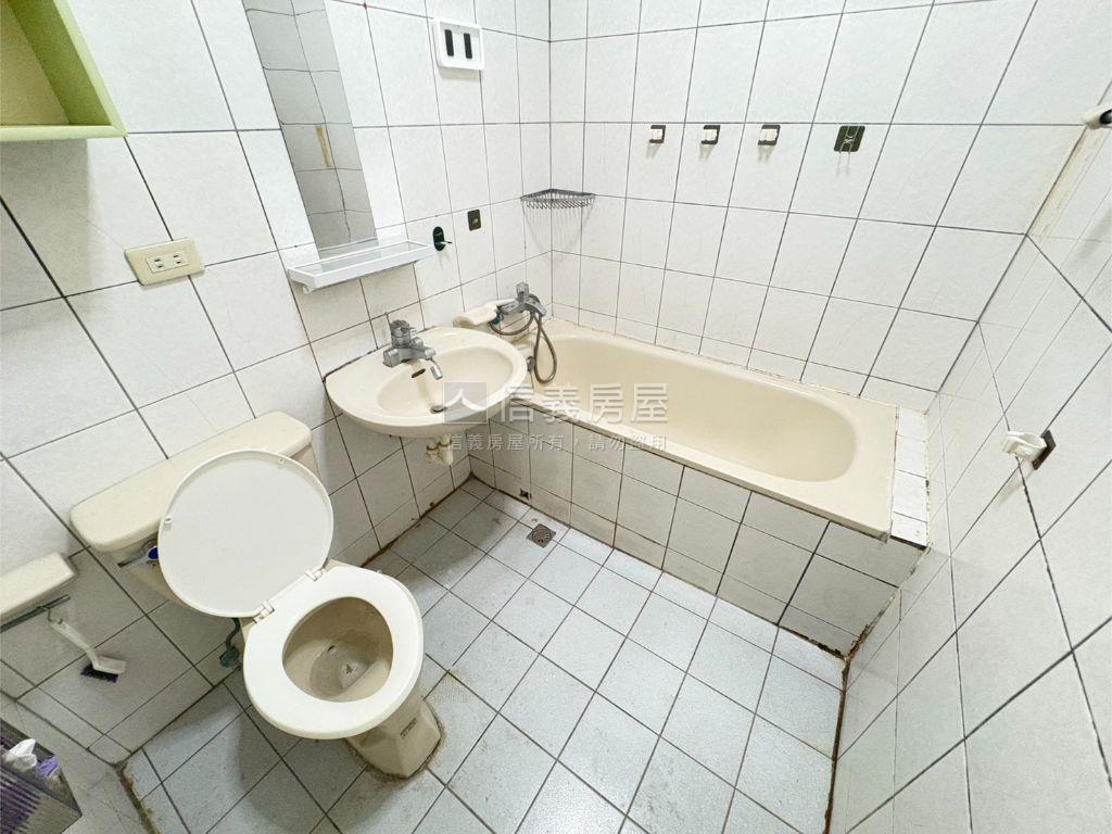 現代星洲房屋室內格局與周邊環境