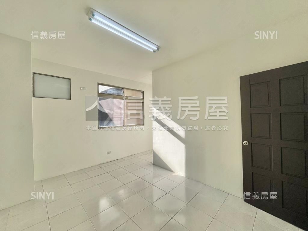 崇信街店面三房平車房屋室內格局與周邊環境