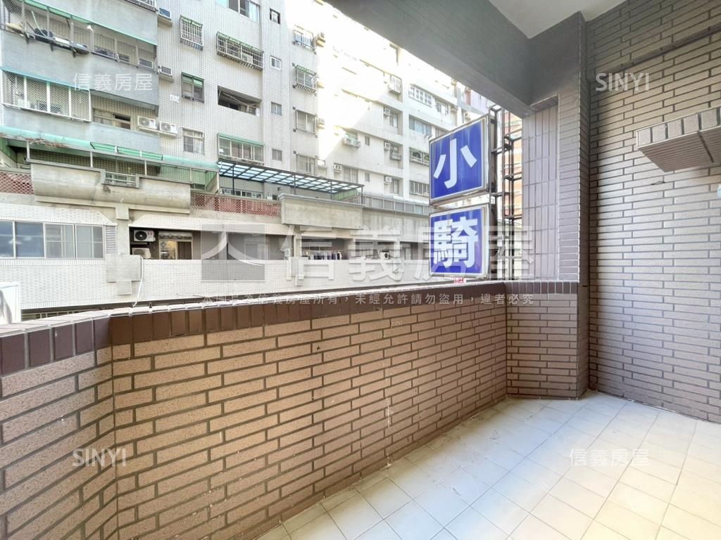 崇信街店面三房平車房屋室內格局與周邊環境