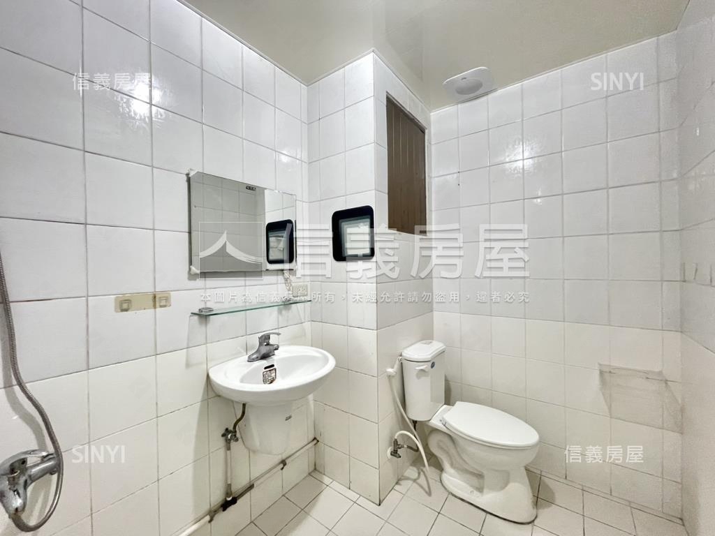 崇信街店面三房平車房屋室內格局與周邊環境