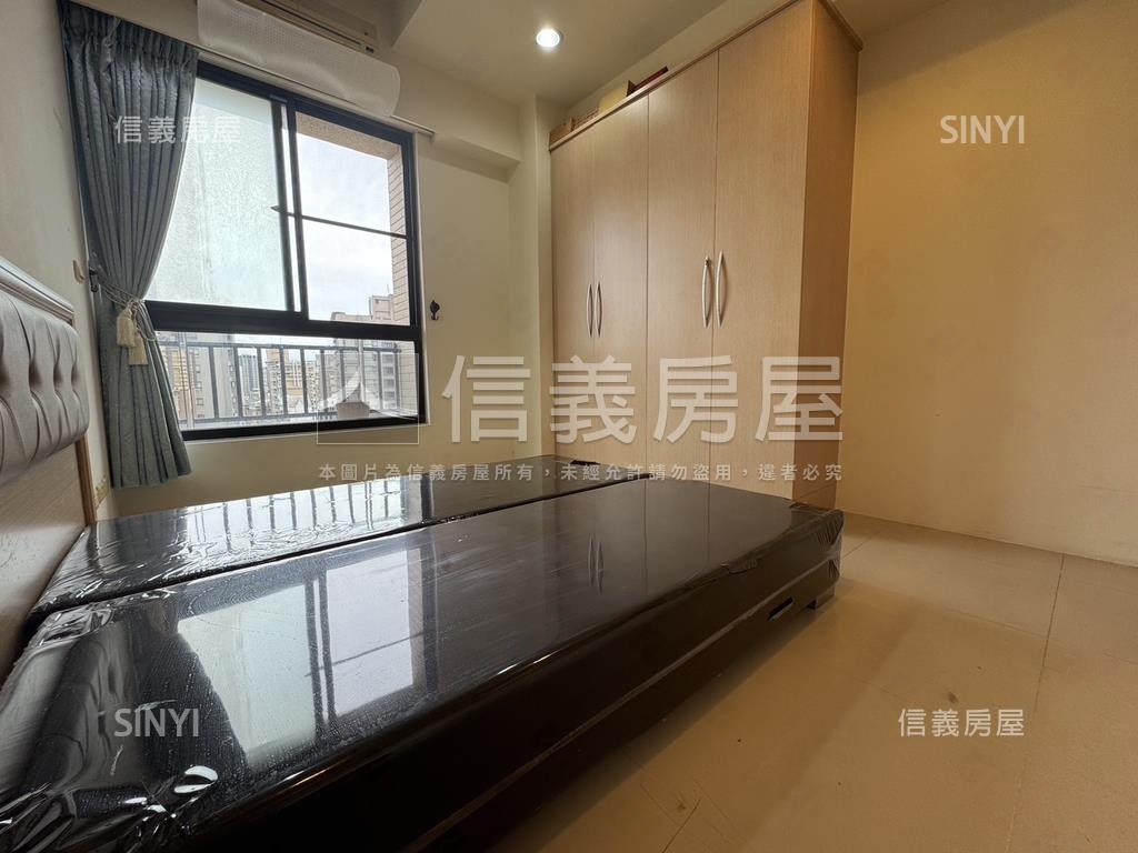 鴻觀十力公園坡平大車位房屋室內格局與周邊環境