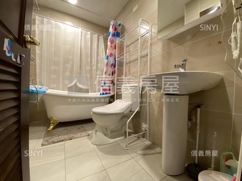 鴻觀十力公園坡平大車位房屋室內格局與周邊環境