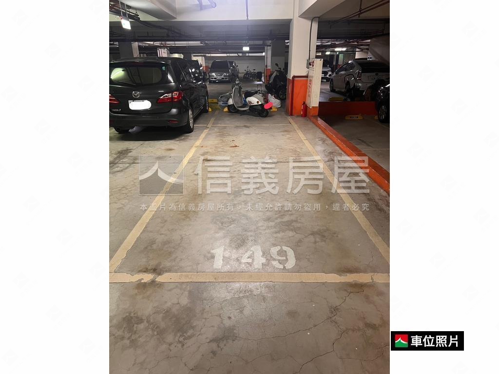 鴻觀十力公園坡平大車位房屋室內格局與周邊環境