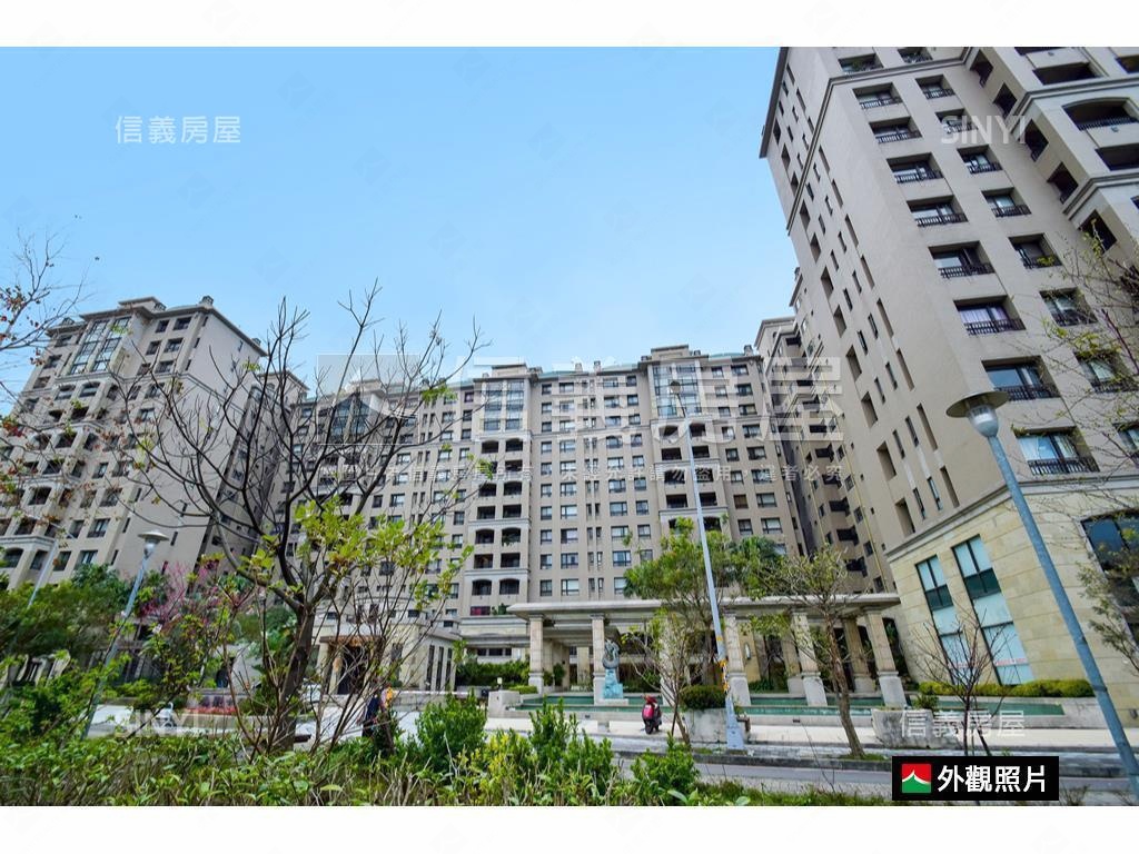 鴻觀十力公園坡平大車位房屋室內格局與周邊環境