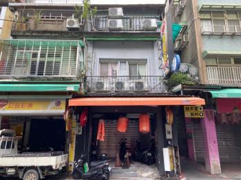 ＡＡ近龍山捷運透天