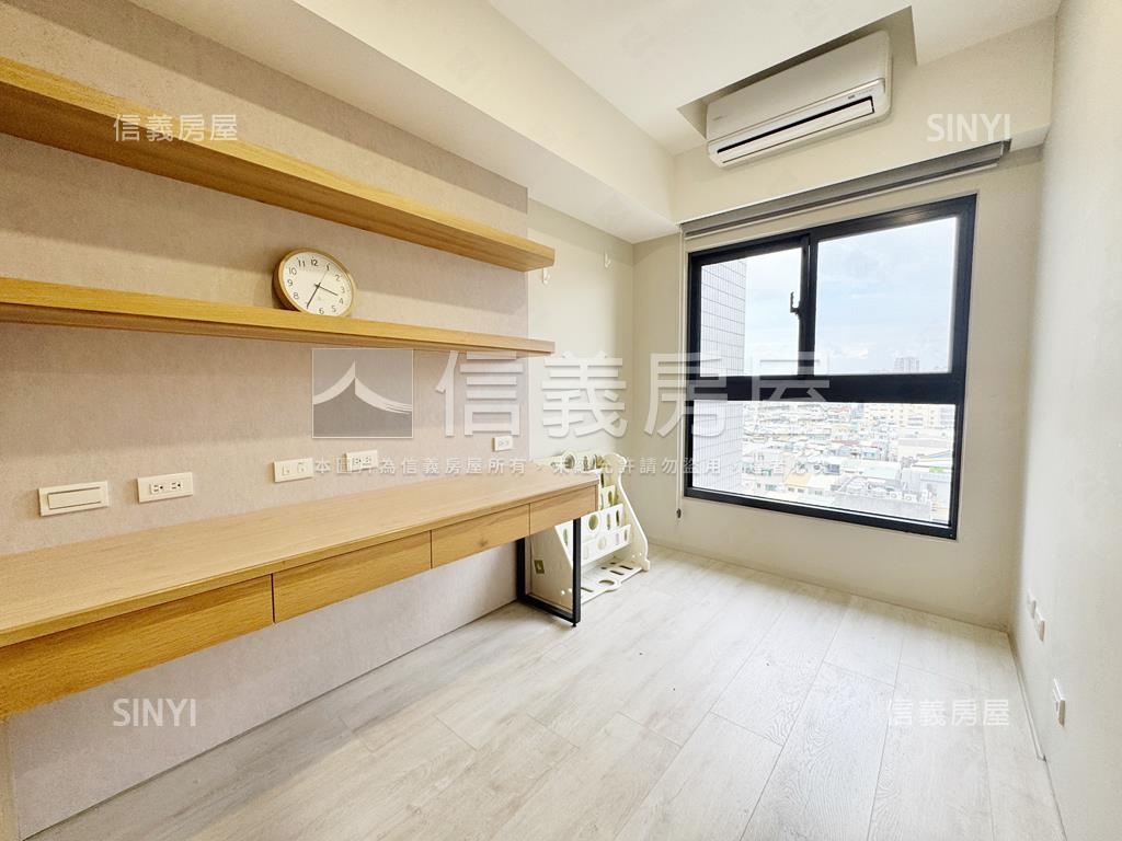 鼎山輕軌高樓美兩房車位房屋室內格局與周邊環境