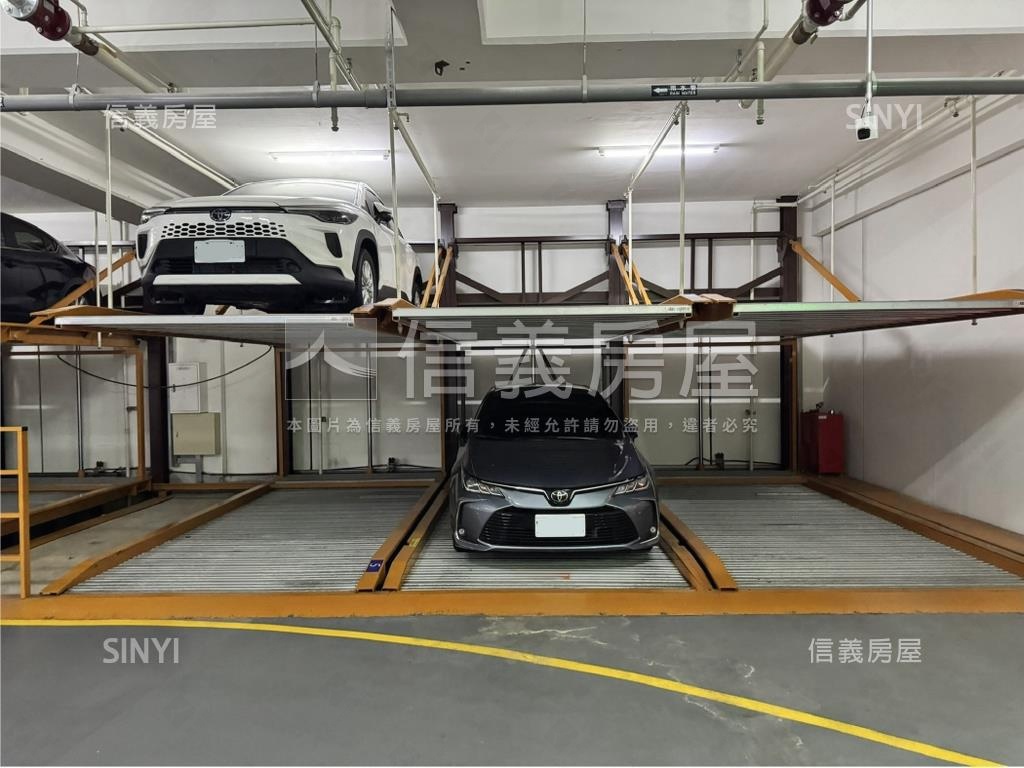 鼎山輕軌高樓美兩房車位房屋室內格局與周邊環境