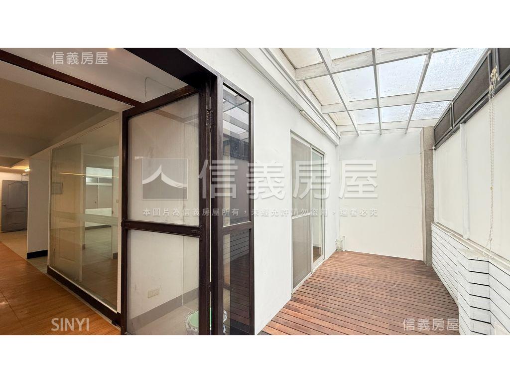 捷運小巨蛋住辦面寬大空間房屋室內格局與周邊環境