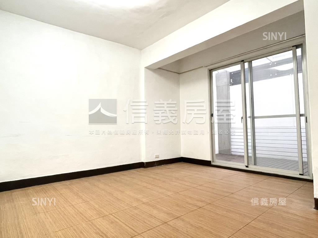 捷運小巨蛋住辦面寬大空間房屋室內格局與周邊環境