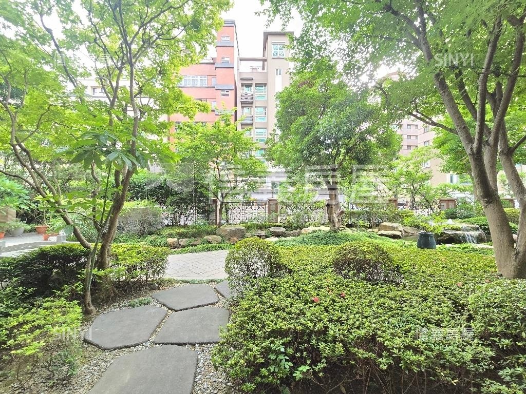 世紀凱旋庭院大戶房屋室內格局與周邊環境
