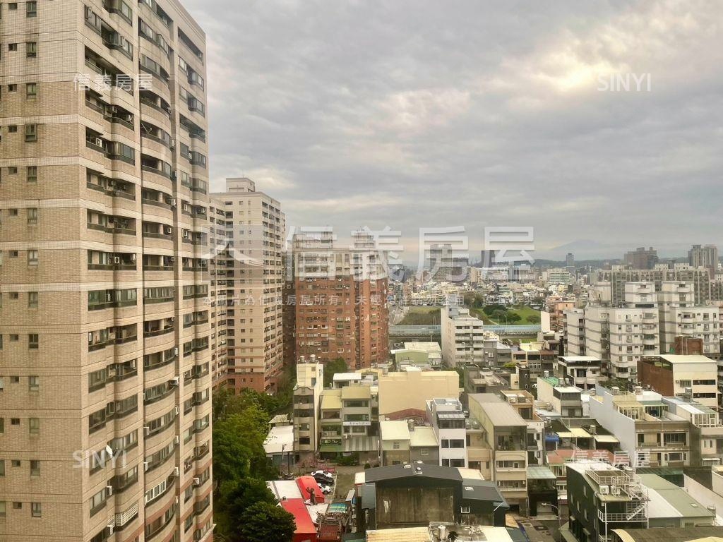 武陵居２房採光平面車位房屋室內格局與周邊環境