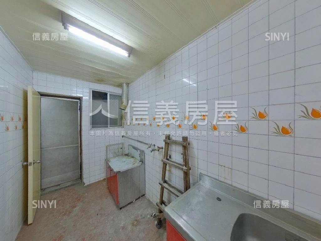 ✿中興路１００巷大一樓✿房屋室內格局與周邊環境