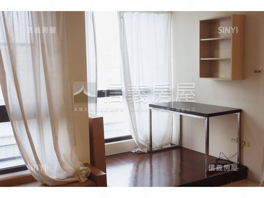 首購捷運宅附車位房屋室內格局與周邊環境