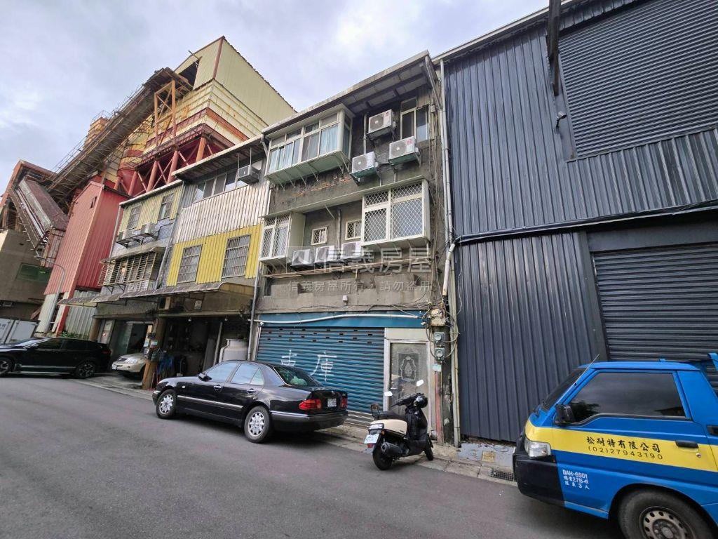 安康路收租透天房屋室內格局與周邊環境
