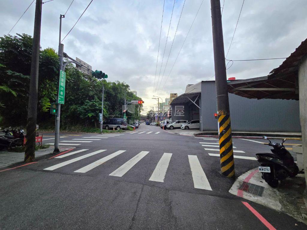 安康路收租透天房屋室內格局與周邊環境