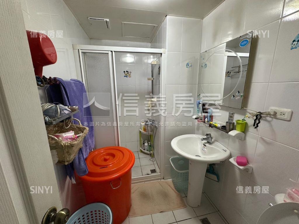 美妝忠貞香榭１房１室車位房屋室內格局與周邊環境