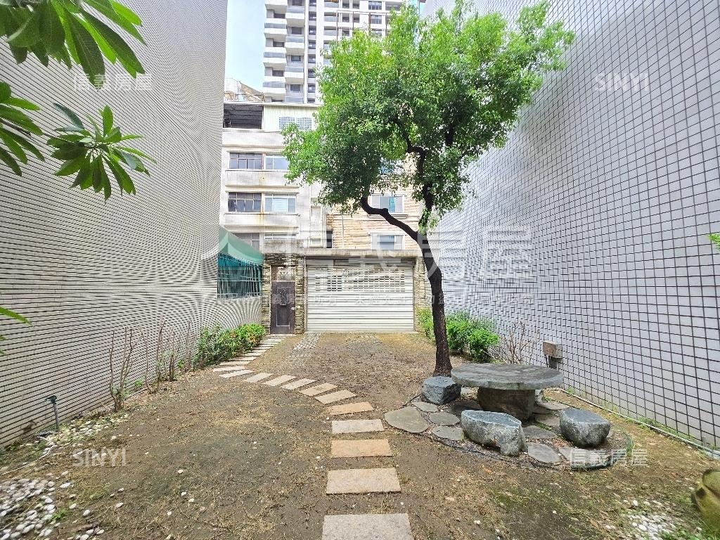 近花園夜市面寬土地房屋室內格局與周邊環境