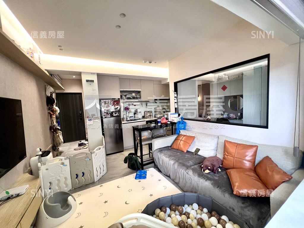 館前次頂樓絕美裝潢房屋室內格局與周邊環境