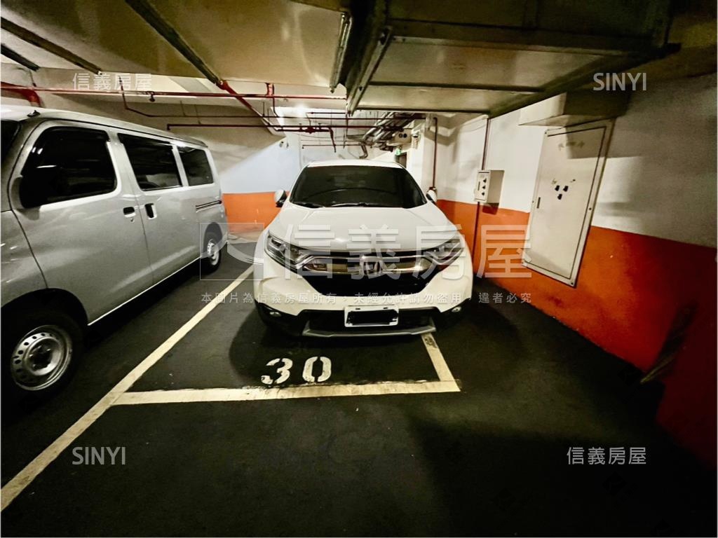 招財＄大面寬店面＄進寶房屋室內格局與周邊環境
