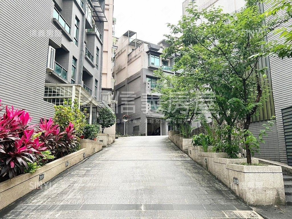 基隆近百福車站輕井澤透天房屋室內格局與周邊環境
