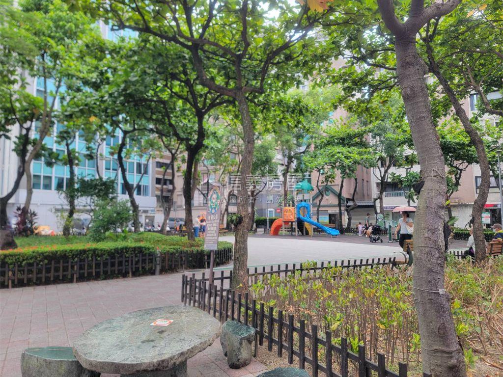 日健邸★忠孝新生電梯兩房房屋室內格局與周邊環境