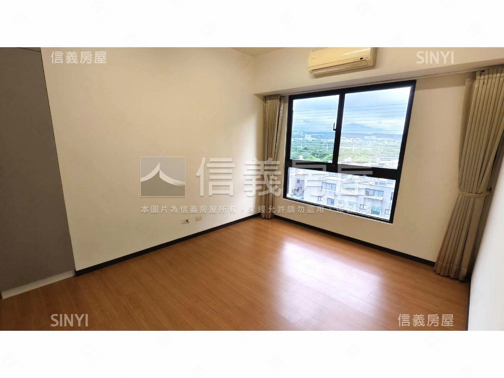 專任說ＬＡＶＩＥ朝外三房房屋室內格局與周邊環境