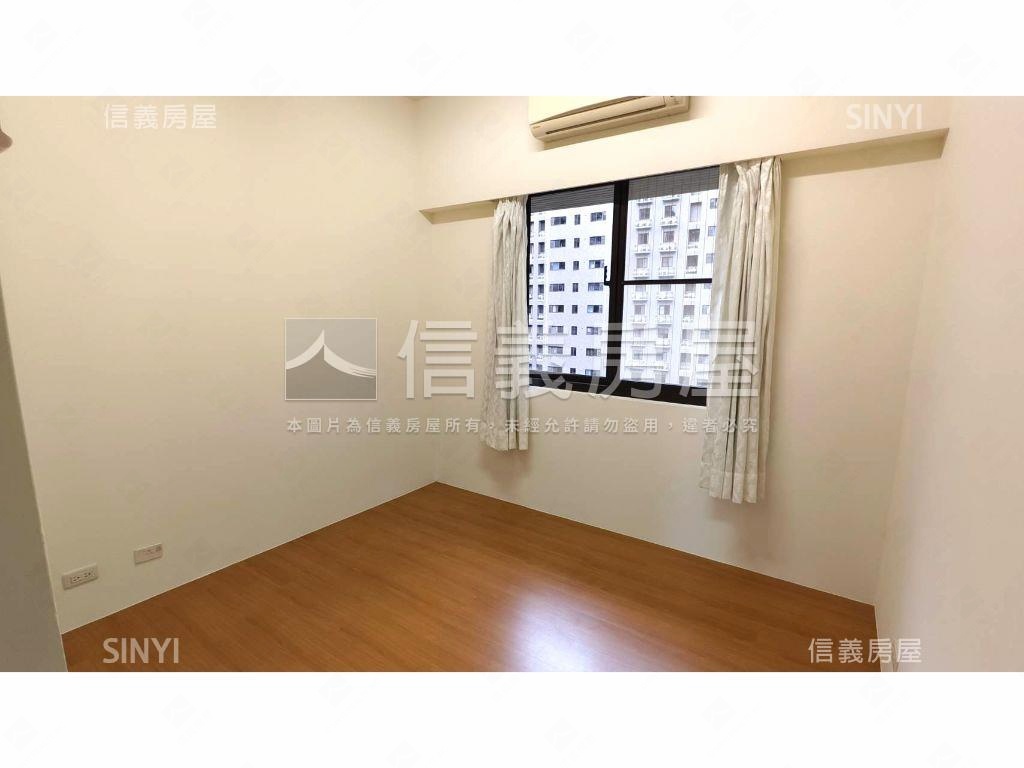 專任說ＬＡＶＩＥ朝外三房房屋室內格局與周邊環境