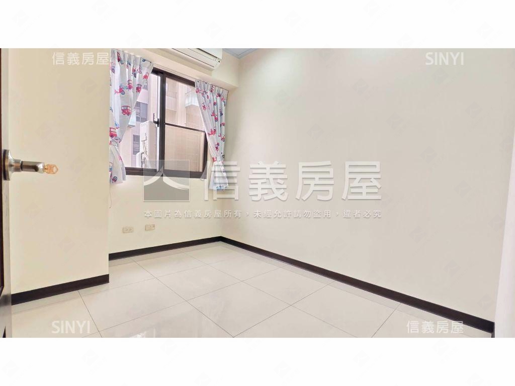 專任說ＬＡＶＩＥ朝外三房房屋室內格局與周邊環境