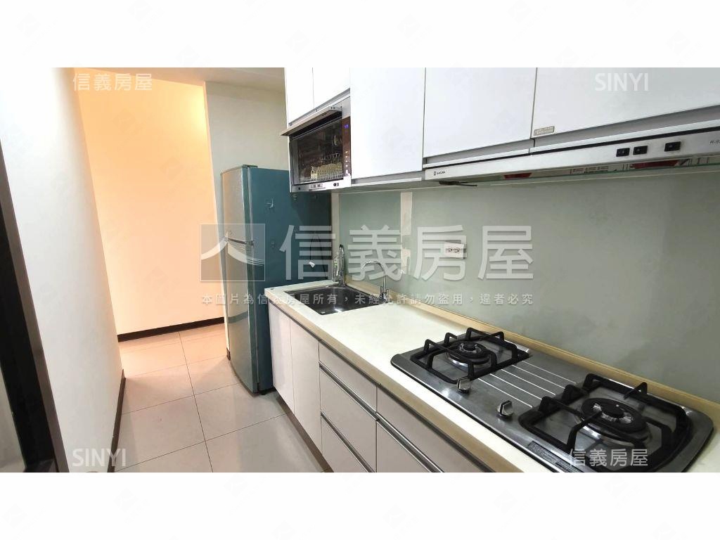 專任說ＬＡＶＩＥ朝外三房房屋室內格局與周邊環境