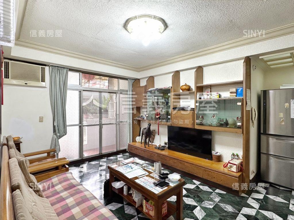 泰和街頂樓大空間房屋室內格局與周邊環境