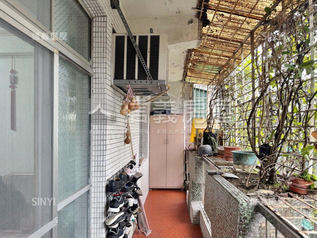 泰和街頂樓大空間房屋室內格局與周邊環境