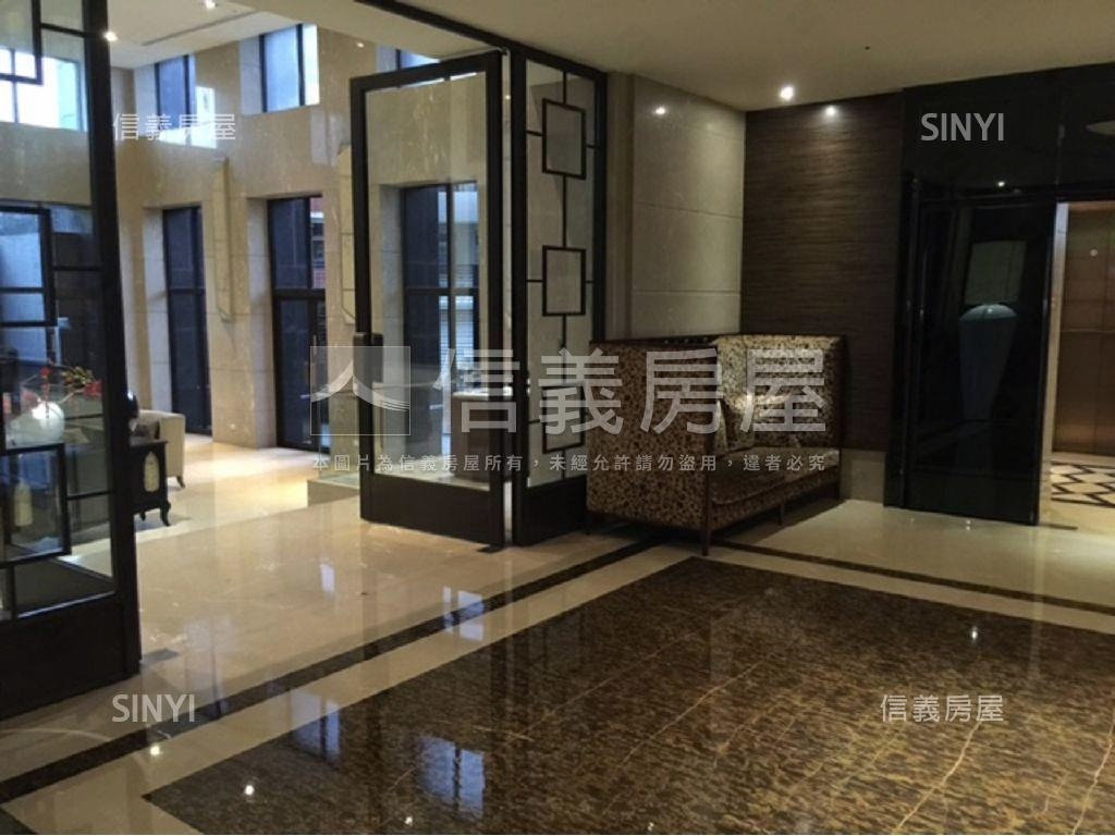 ★中港ＴｈｅＯＮＥ樓店３房屋室內格局與周邊環境