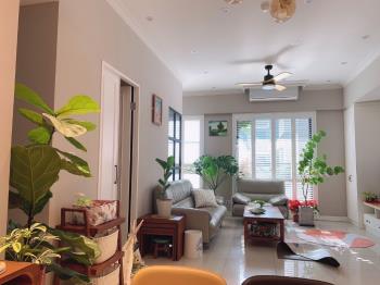 近置地廣場美裝大四房車位