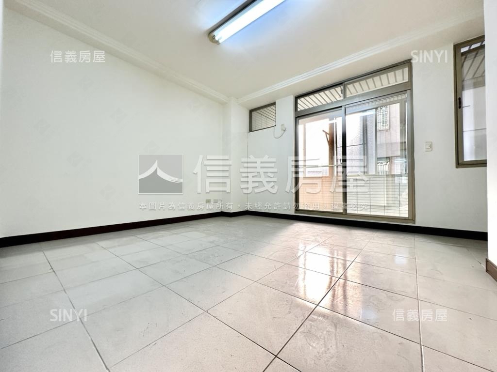 北區長榮路五段｜燙金店住房屋室內格局與周邊環境