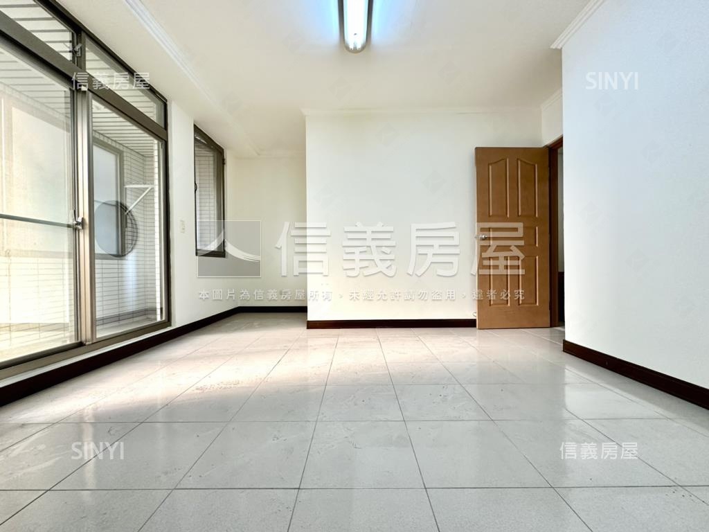 北區長榮路五段｜燙金店住房屋室內格局與周邊環境