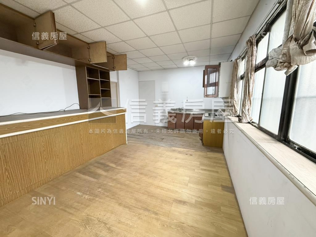 近育賢國中庭園孝親透天房屋室內格局與周邊環境