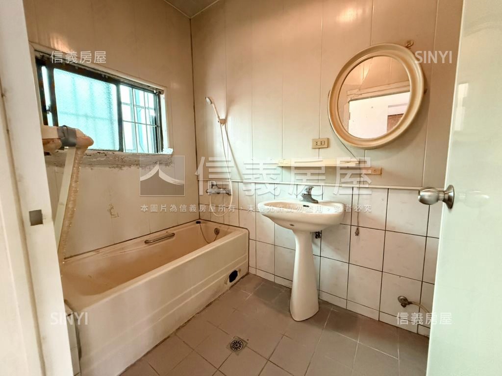 近育賢國中庭園孝親透天房屋室內格局與周邊環境