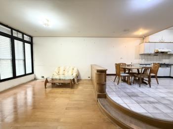 美麗新庭園孝親車庫透天