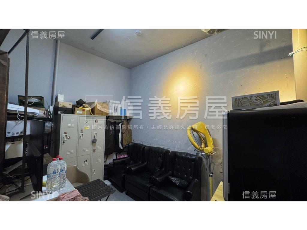 通化三角窗質感店面房屋室內格局與周邊環境