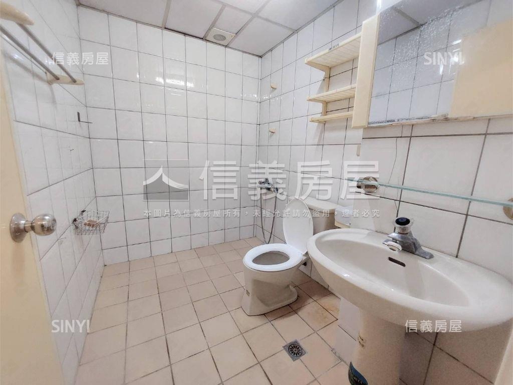 陳平國小旁兩房車位房屋室內格局與周邊環境