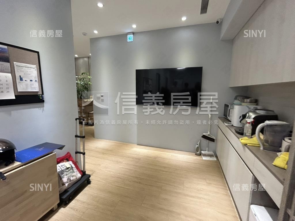 內科面河景美廠辦房屋室內格局與周邊環境