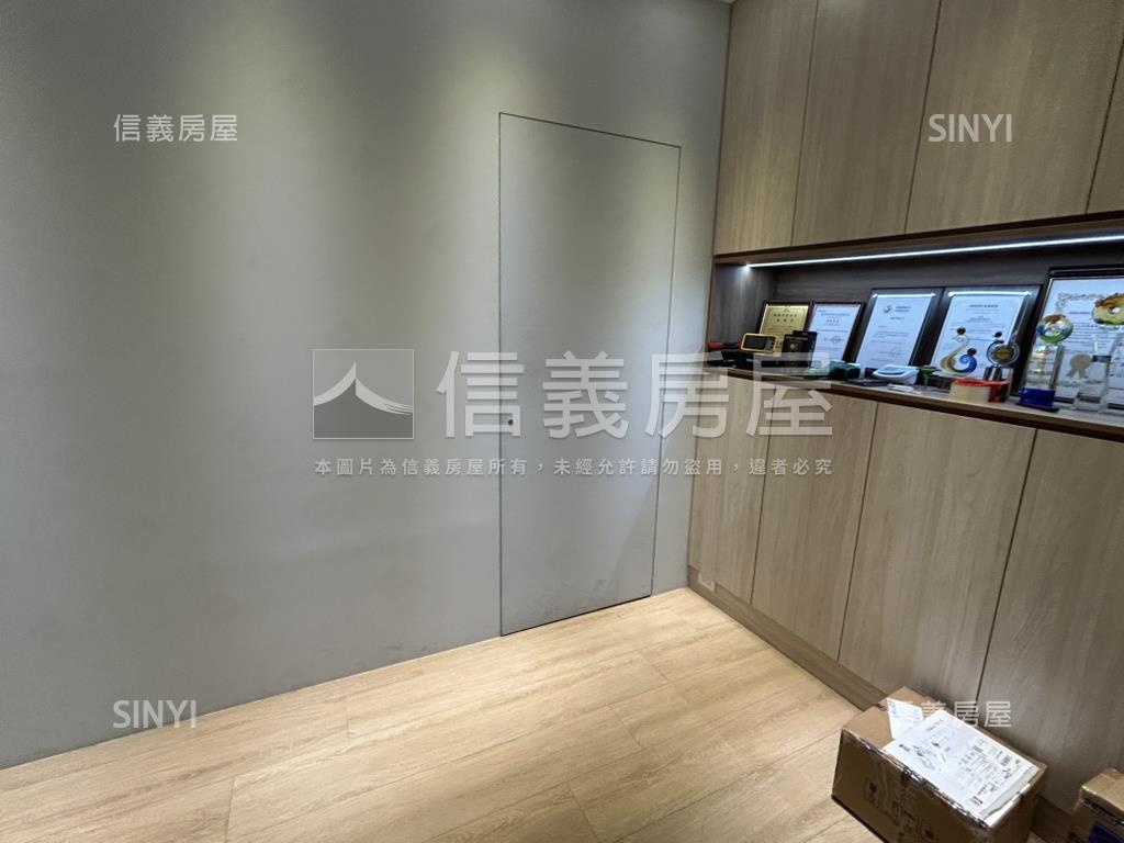 內科面河景美廠辦房屋室內格局與周邊環境