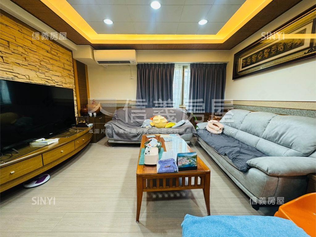 近文心崇德捷運四房車位宅房屋室內格局與周邊環境